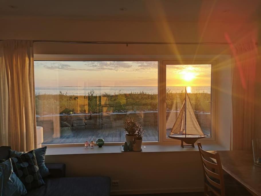 Beach Front Appartments In Design Eco-Villa อุลสไตน์วิค ภายนอก รูปภาพ